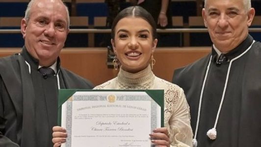 Chiara Biondini completa 21 anos no dia 22 de fevereiro