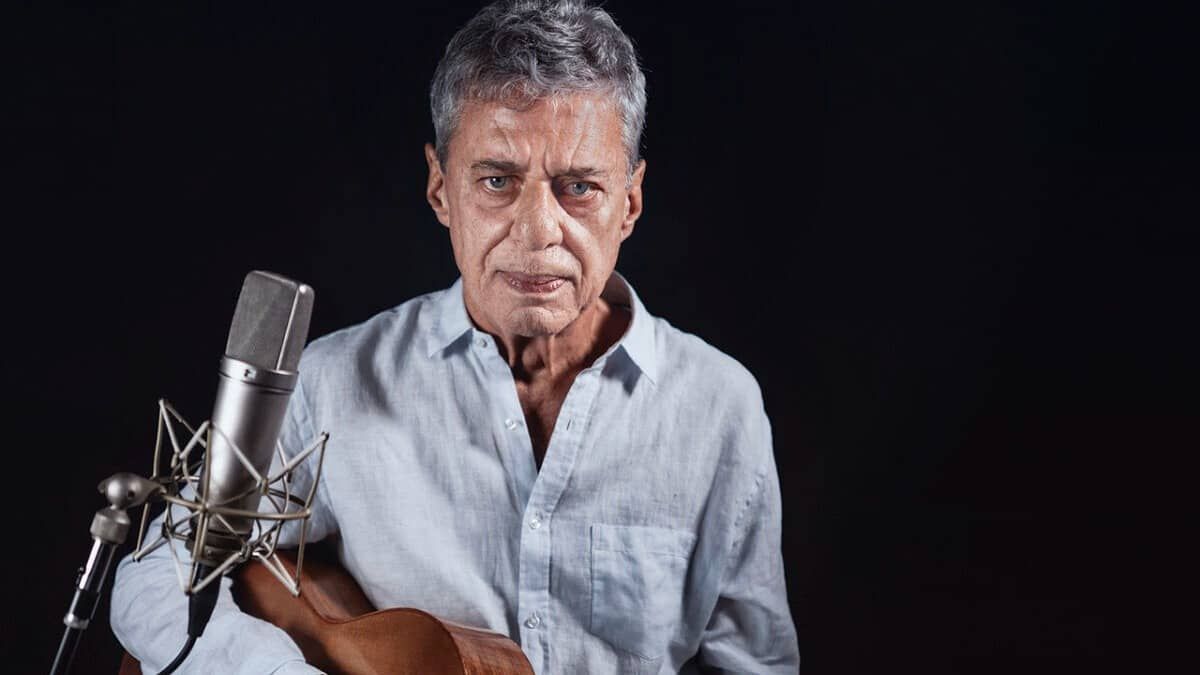 Homem de 64 anos aciona Justiça para reconhecer Chico Buarque como pai biológico