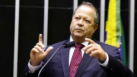 PSOL irá pedir cassação do deputado Chiquinho Brazão, diz Chico Alencar à CNN | CNN Brasil