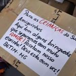 Empresária de Betim arrecada chocolates e cartas para as crianças do Rio Grande do Sul