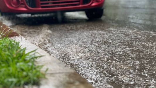 Chove em BH neste sábado, e população deve ficar em alerta