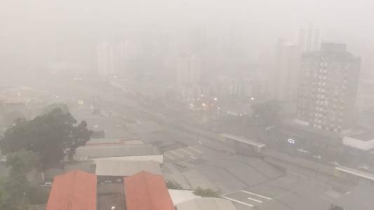 Chove forte em diversas regiões de BH
