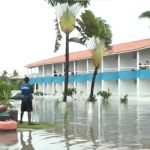 Turistas são resgatados em pranchas de stand up e caiaques após temporal no Sul da Bahia