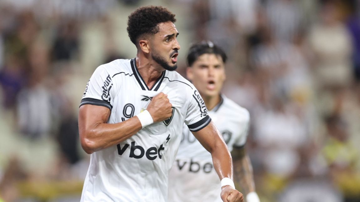 Chris Ramos é pivô de vergonha internacional do Botafogo; entenda