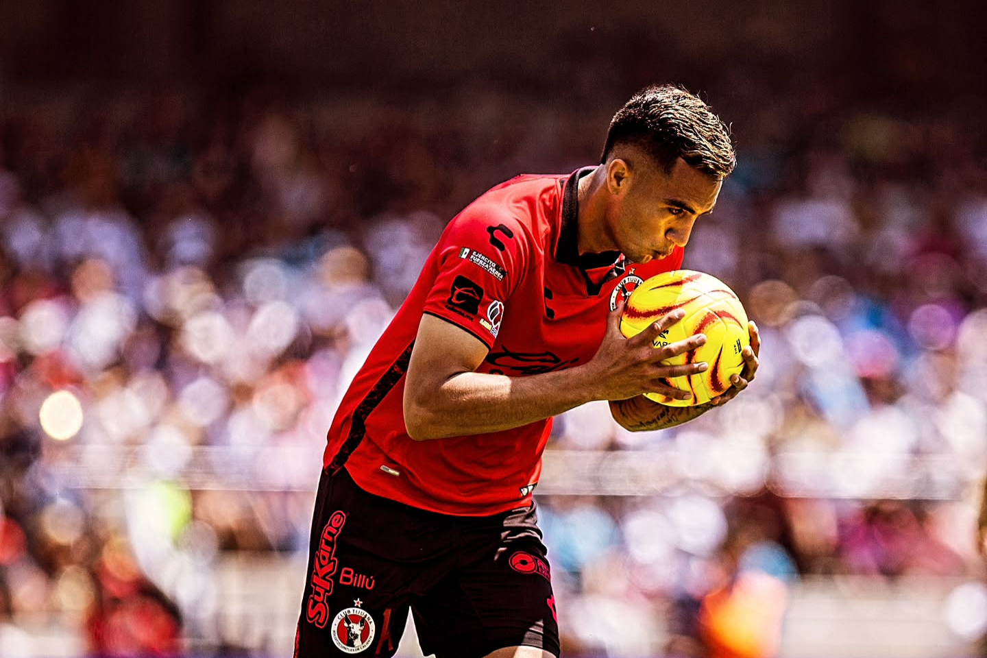 Sport acerta contratação do colombiano Christian Rivera, que já está no Recife