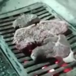 Fazer churrasco em bueiro é seguro? Infectologista responde