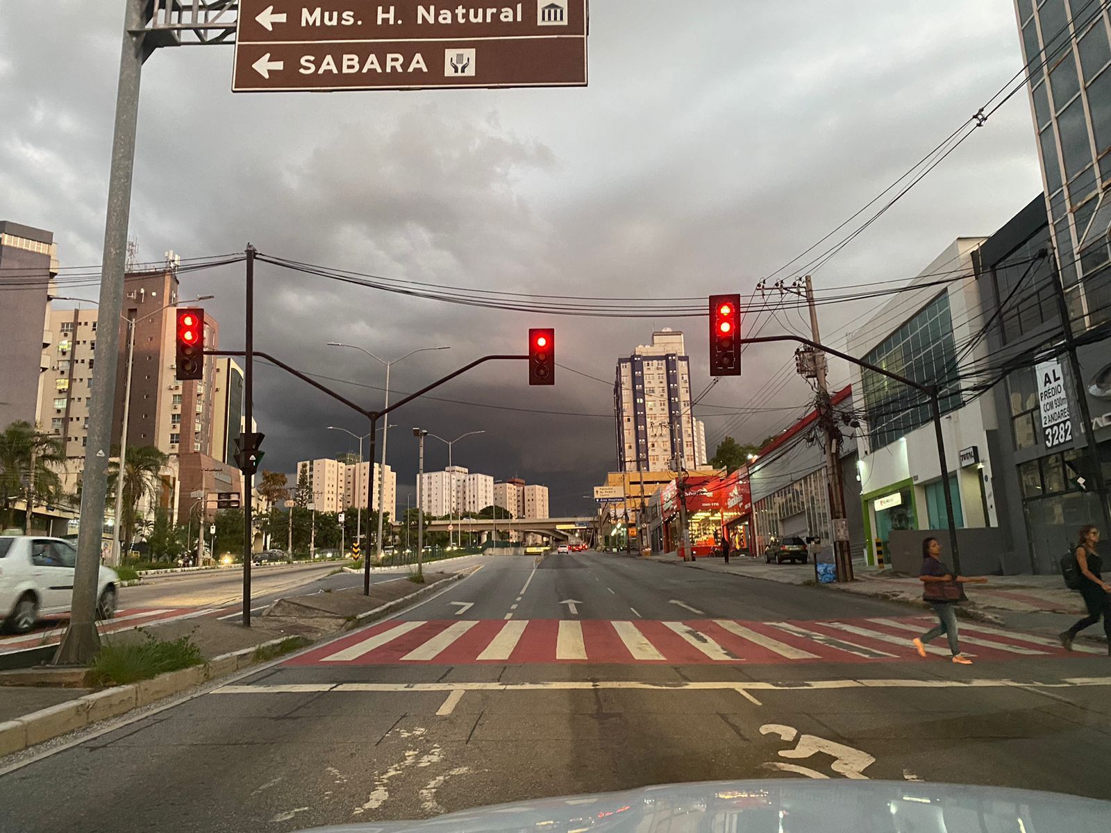 BH amanhece sob alerta de chuva nesta segunda-feira (3); confira a previsão do tempo