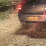 Vídeo: chuva forte em BH causa alagamento em trecho da Via Expressa