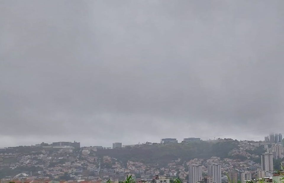 Alerta de chuva no Natal: veja quais são as 800 cidades de Minas na lista do Inmet