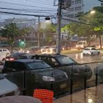 Vídeo: chuva trava o trânsito na volta para casa em BH; veja pontos de lentidão