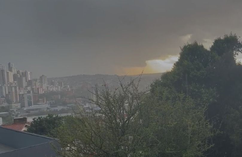 MG: 75% do estado está sob alerta de chuva de até 100 mm nesta sexta; BH está na lista