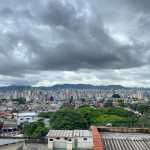 BH entra em alerta para pancadas de chuva até esta segunda-feira; confira previsão do tempo