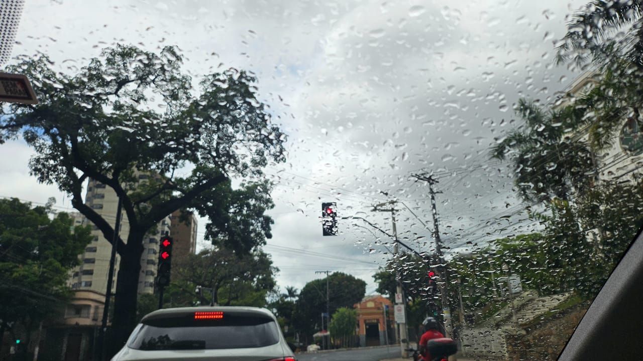 BH tem risco de chuva em todas as regionais neste sábado (1⁠º)