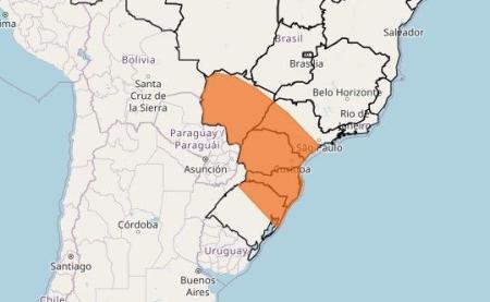 Ciclone vai se afastar do continente na segunda-feira (13)