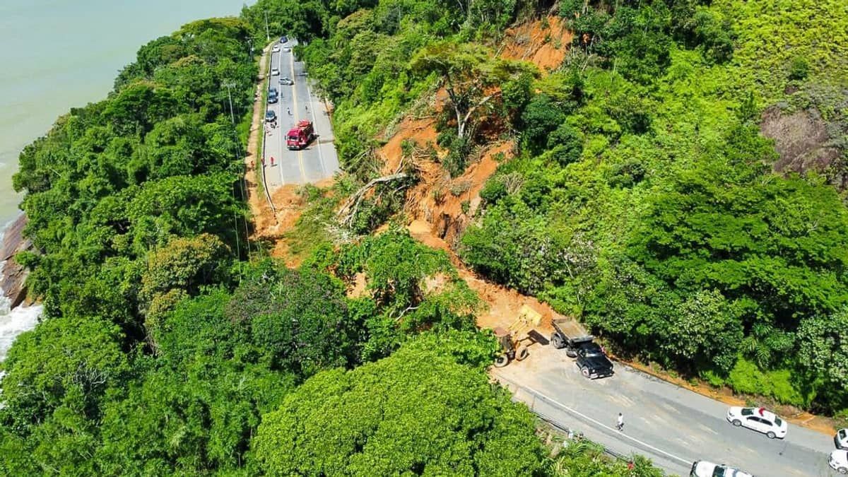 Temporais devem continuar no litoral norte de São Paulo nesta segunda-feira