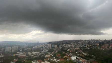 Chuva deve continuar em Minas no mês de dezembro