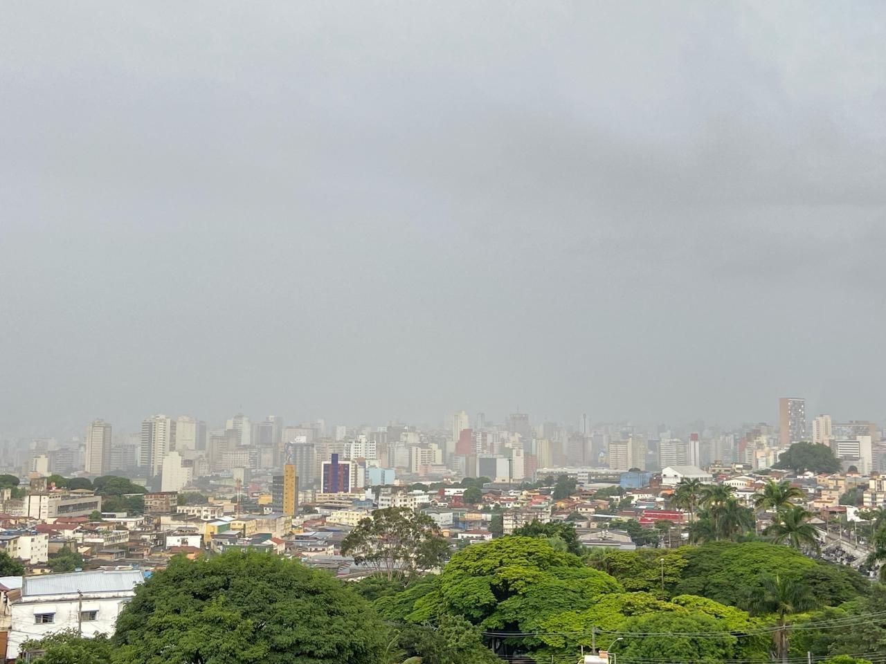 Previsão do tempo: BH está sob alerta de chuva de 40 mm com ventos de 50km/h até esta quinta