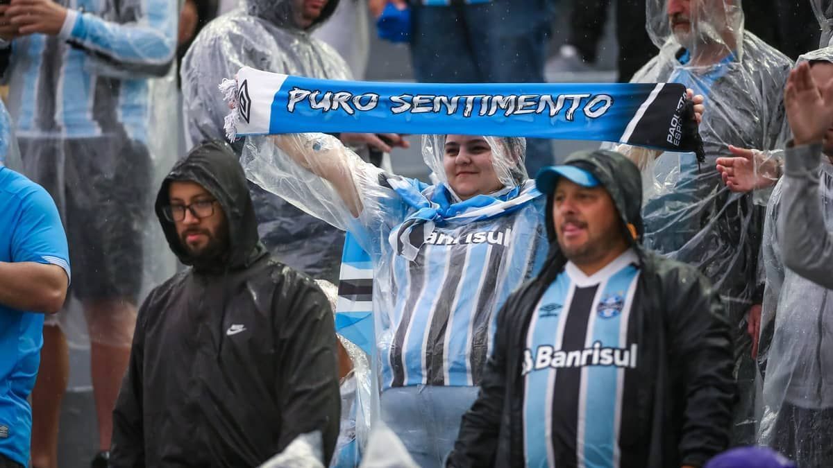 Chuva em Porto Alegre adia treino do Grêmio com torcida na Arena