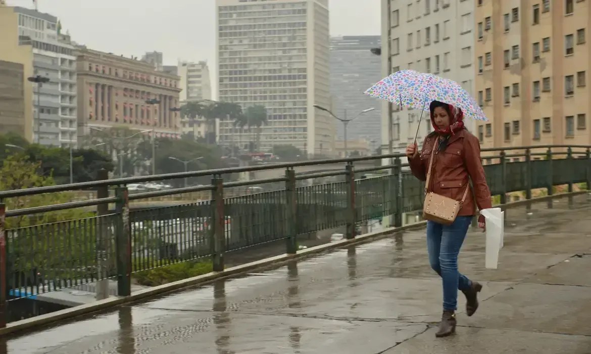 Vai chover? Veja como fica o clima no domingo (7) em São Paulo