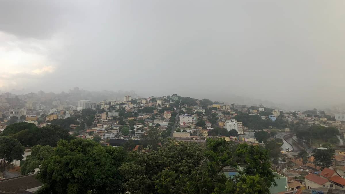 Chuva forte atinge Belo Horizonte; confira alertas e últimas notícias