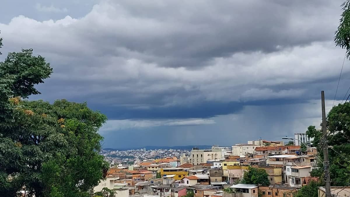 Carnaval pode começar com chuva intensa em 704 cidades de Minas, incluindo Belo Horizonte