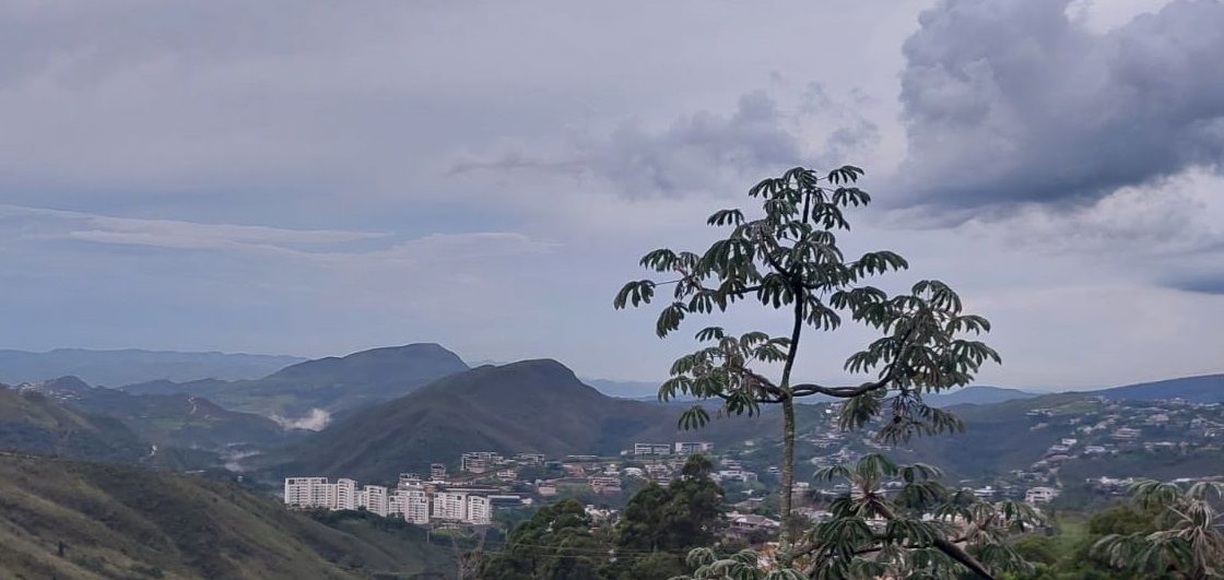 'Perigo': 508 cidades de MG estão sob alerta de tempestade com ventos de 100 km/h