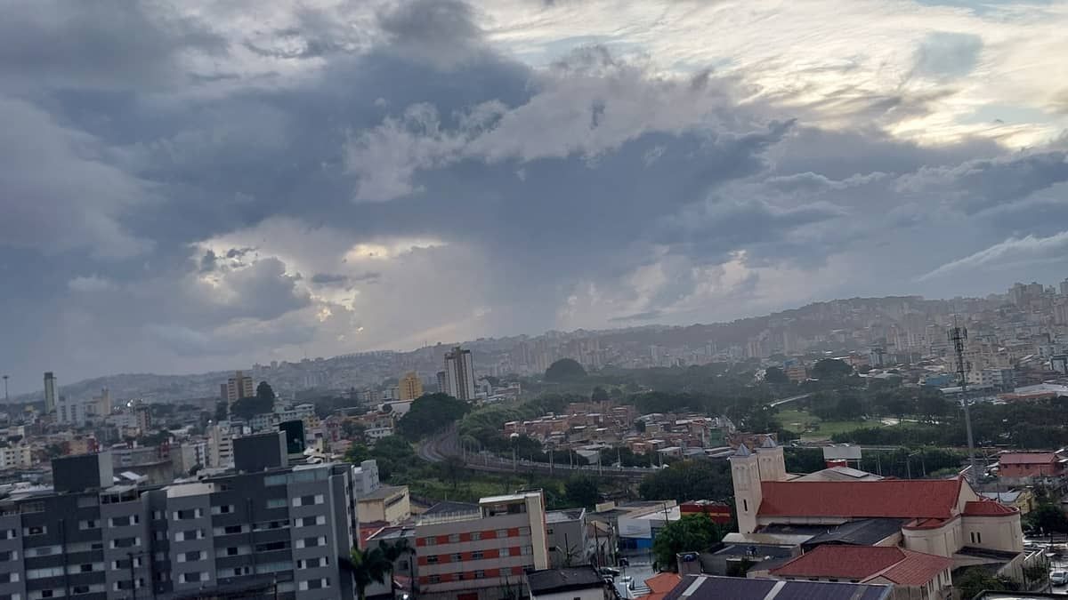 Chuva de até 50mm e ventos de 60km/h podem atingir BH e outras 571 cidades de Minas; veja quais