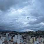 Alerta laranja: cidades de MG podem ter chuva de 60 mm/h e ventos 100 km/h