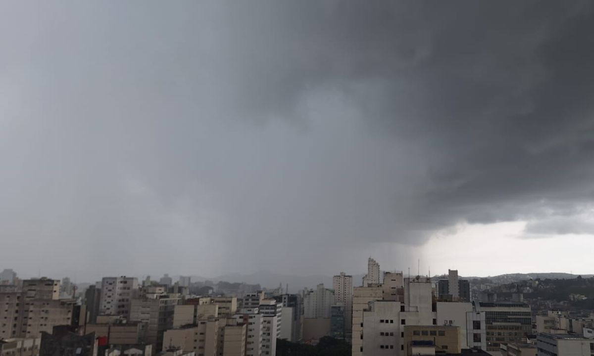 Previsão do tempo: Inmet mantém alerta de perigo de tempestade para Zona da Mata e Vertentes