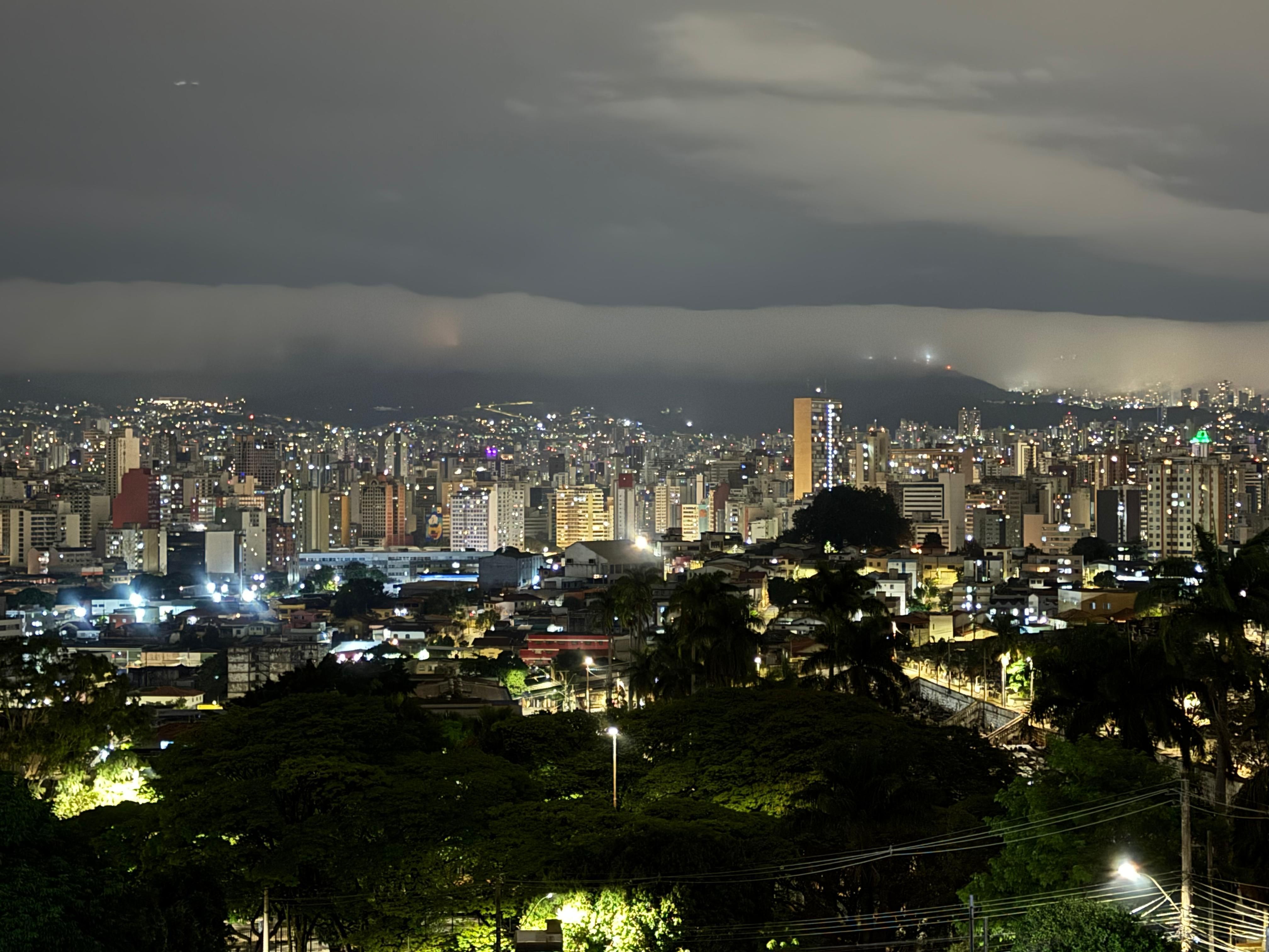 Brasil tem alerta laranja de chuva para mais de 900 cidades na virada do ano; veja lista