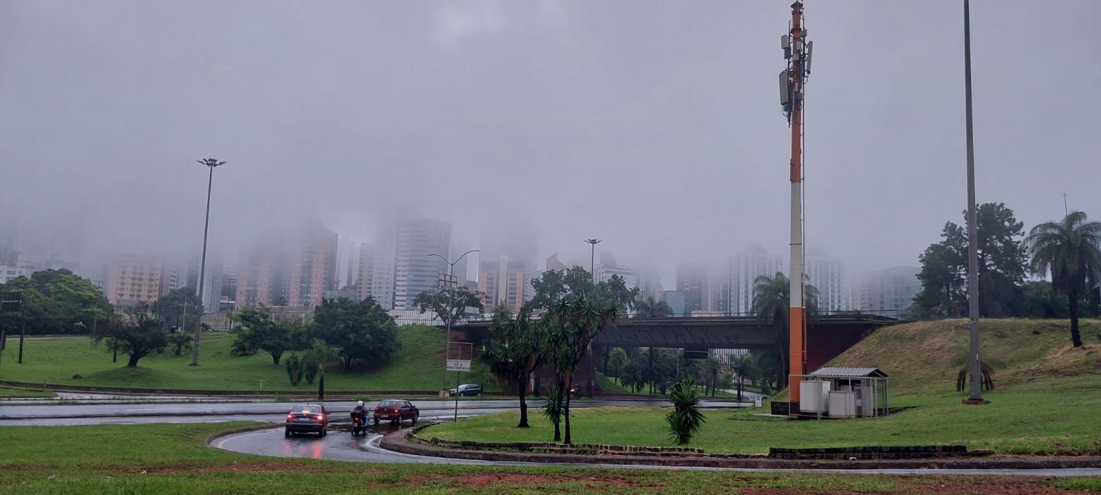 Brasil tem alerta laranja de chuva para mais de mil cidades de 12 estados