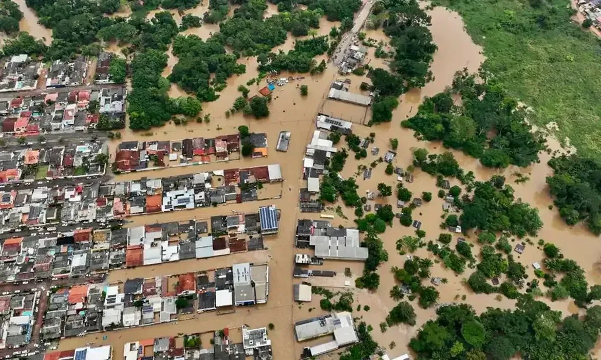 Governo do Acre decreta emergência em saúde pública diante do alto volume de chuvas