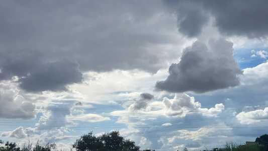 Chuva pode atingir dezenas de cidades de Minas neste sábado (17)