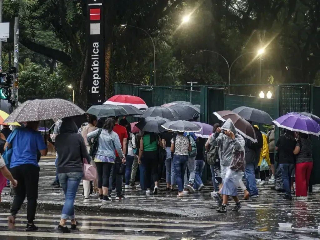 Veja as cidades de SP que podem ser atingidas por chuva extrema: 'Grande perigo'
