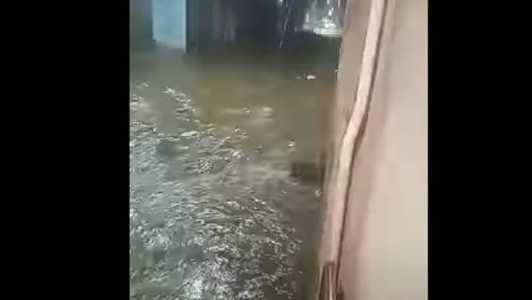 Chuva toma conta de ruas de Contagem