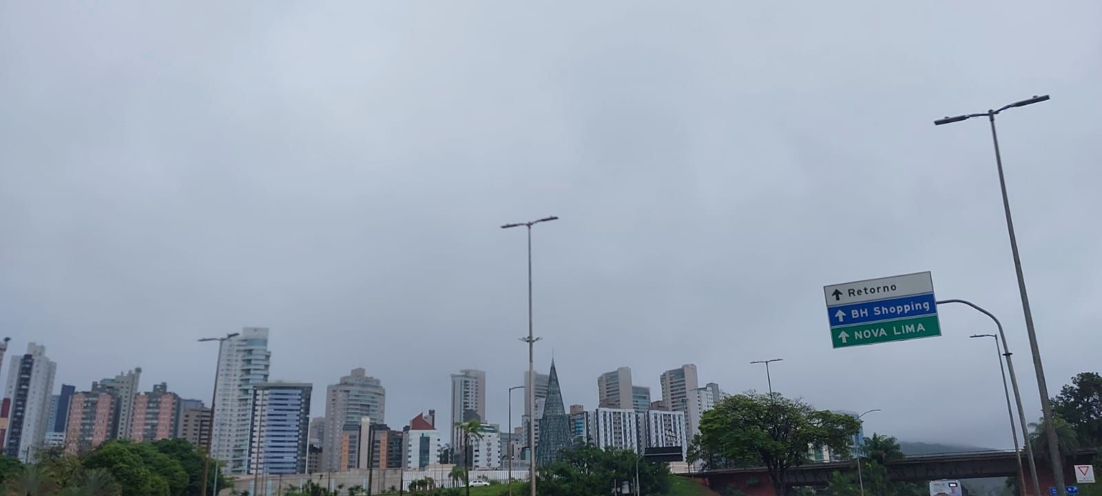 Tempestade e granizo: Inmet divulga alerta para BH e 458 cidades de MG; lista