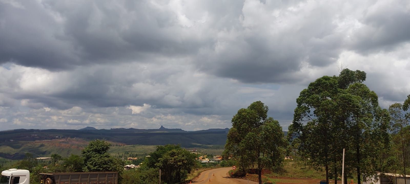 Minas Gerais tem alerta de tempestade e granizo para 398 cidades; veja quais