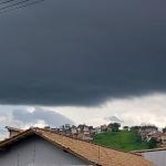 Chuva intensa e ventania ameaçam 144 cidades de MG; veja a lista