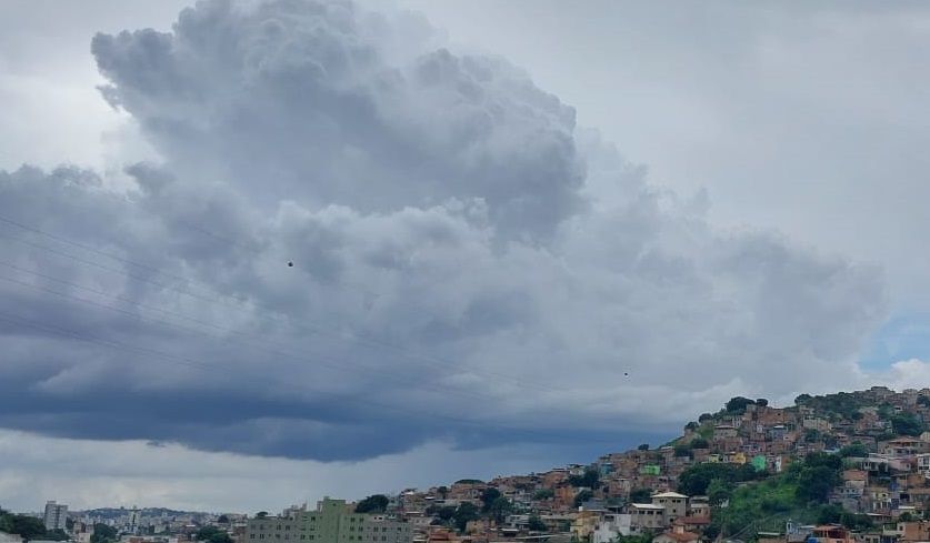 Brasil tem alerta de chuva intensa para 18 estados com grande perigo para 3; confira