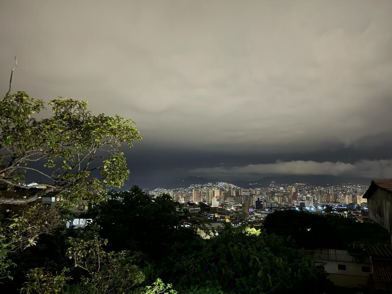 Belo Horizonte continua em alerta para fortes chuvas até esta quinta; veja recomendações da Defesa Civil