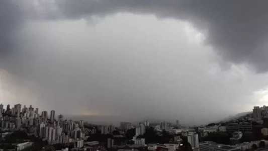 Chuvas intensas podem atingir 447 cidades de Minas Gerais
