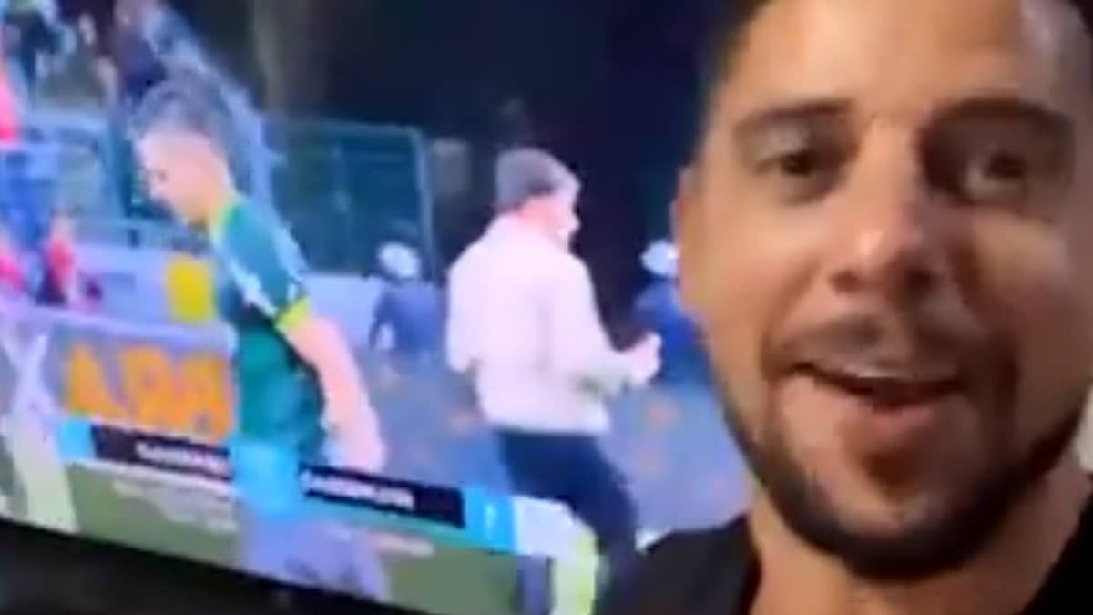Ídolo do São Paulo, Cicinho provoca Palmeiras: 'Chora, Abel'