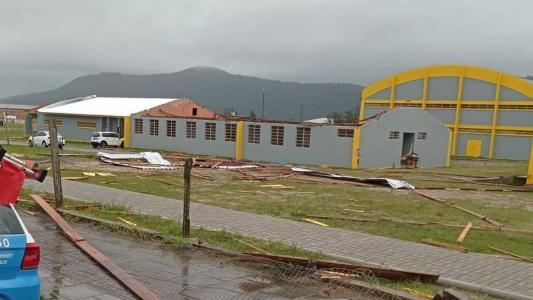 Passagem do ciclone deixou ao menos 234 pessoas desabrigadas e 331 desalojadas
