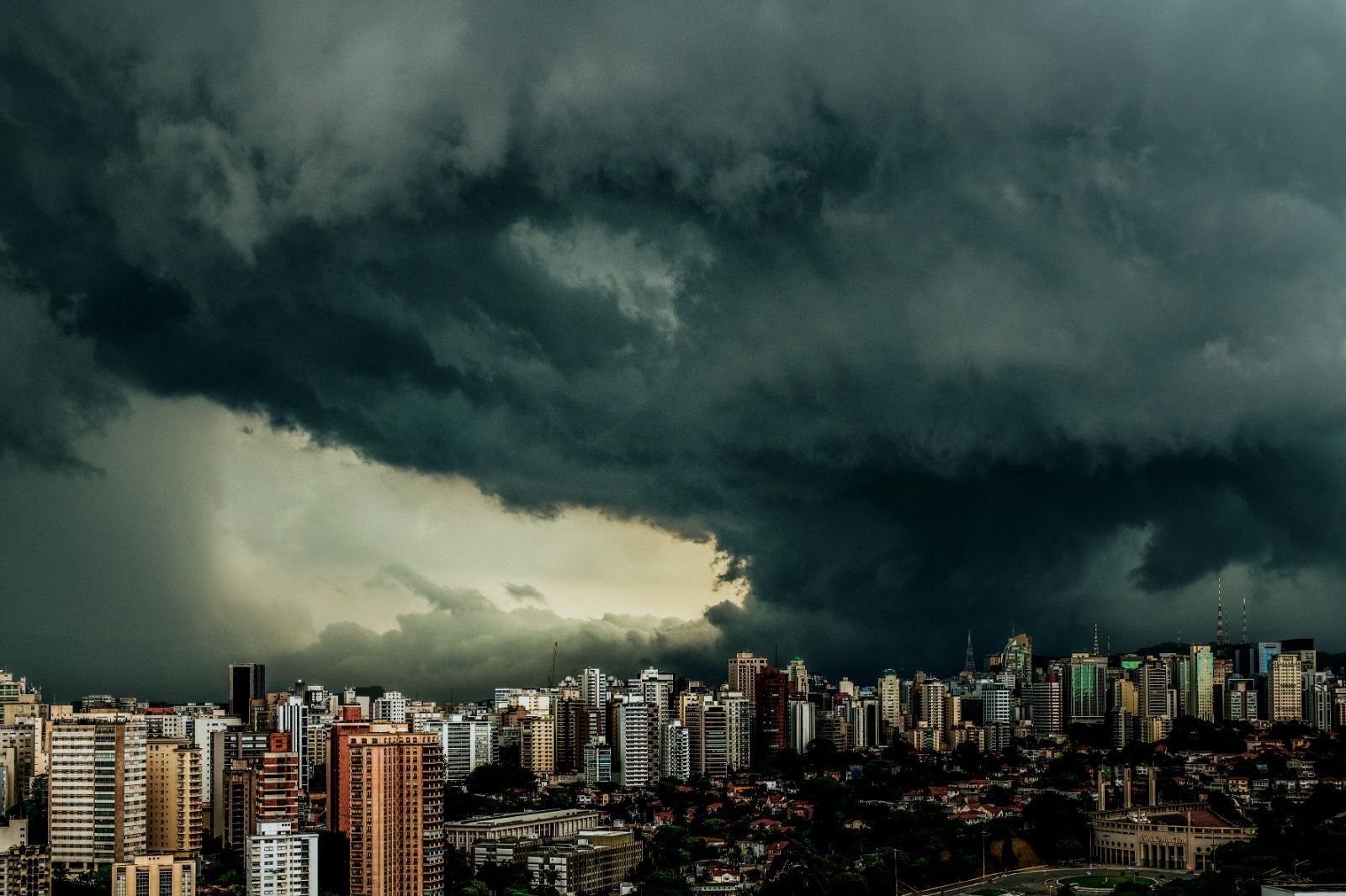 Novo ciclone pode provocar temporais em MG, SP e em outros sete estados; veja rota
