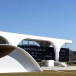 Decreto de Zema altera regras para estatais com medidas como a proibição de reajustes