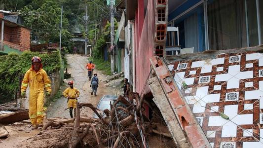 Cidades afetadas por chuvas enfrentam assaltos e preços abusivos