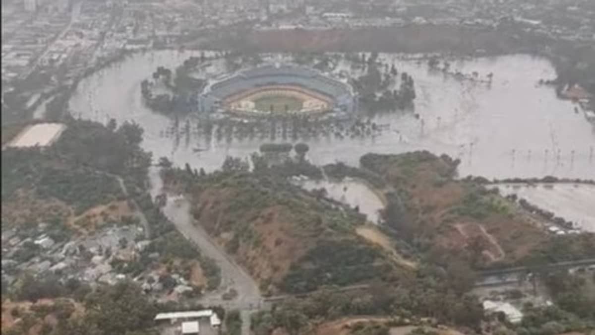 Tempestade tropical Hilary provoca chuvas recordes na Califórnia