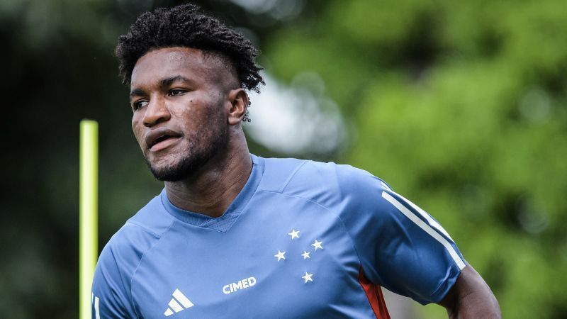 José Cifuentes, do Cruzeiro, é convocado pela Seleção Equatoriana para amistosos