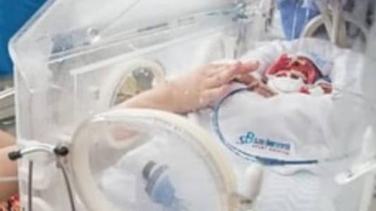 Cinco bebês seguem internados na UTI Neonatal; mãe deu à luz a seis filhos sendo quatro meninos e duas meninas. Na sexta-feira (6), Matteu morreu