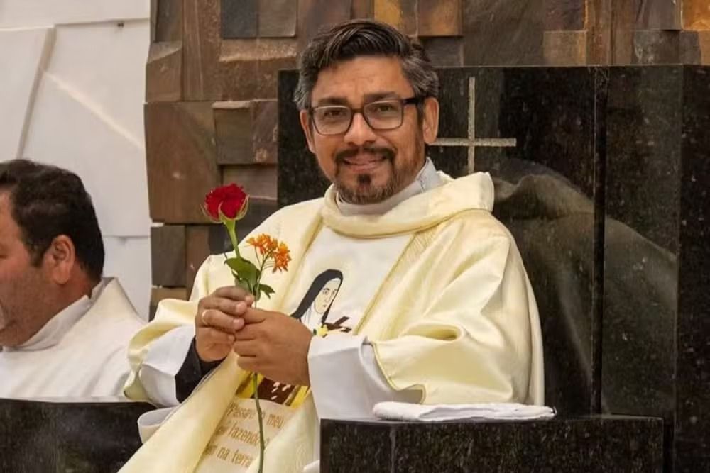 Cinco jovens planejaram assassinato de padre morto a marretadas no MS, revela polícia